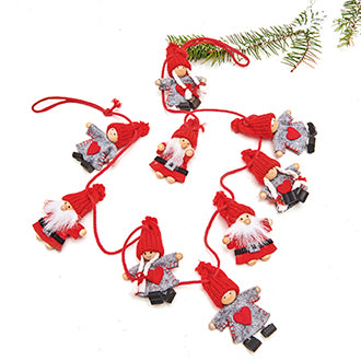 Garland with Scandi Nisser